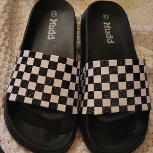 Made checkered slides